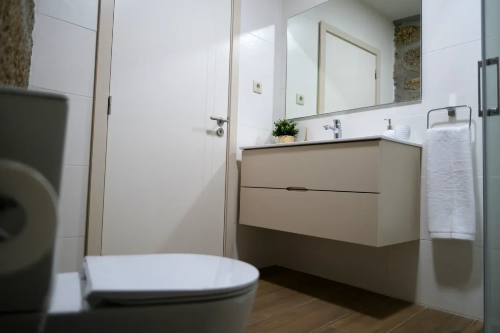 turismo-rural-santo-tiro-casa-da-criada-lavatorio-wc-3