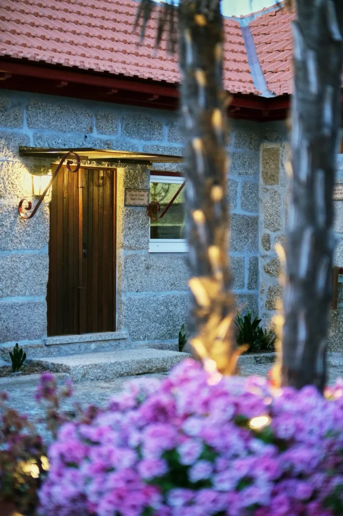 turismo-rural-santo-tiro-casa-da-criada-vista-patio