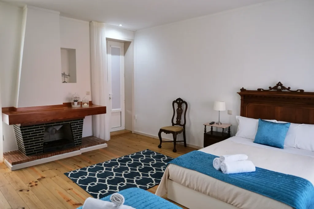 turismo-rural-santo-tirso-casa-do-caseiro-quarto-1-vista-porta