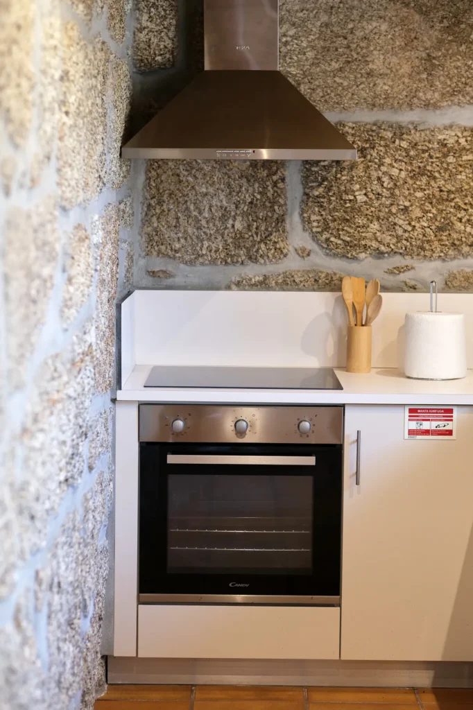 turismo-rural-santo-tirso-casa-do-senhorio-forno-placa-perto-do-porto